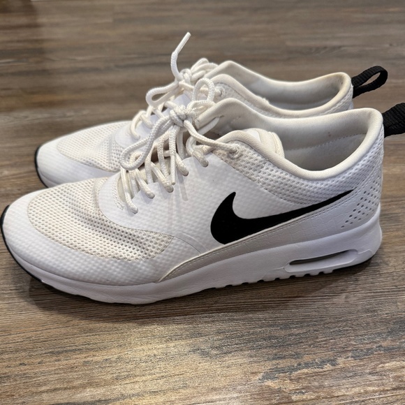 Nike Air Max Thea Women's Size 8.5 - Picture 2 of 5